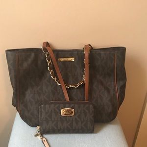 Michael Kors signature purse with matching wallet!